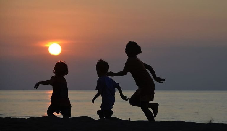 Read more about the article Ποίηση Χαϊκού – Μισούν το μίσος –