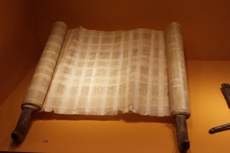 Read more about the article Γραφή – Γραφική Ύλη –